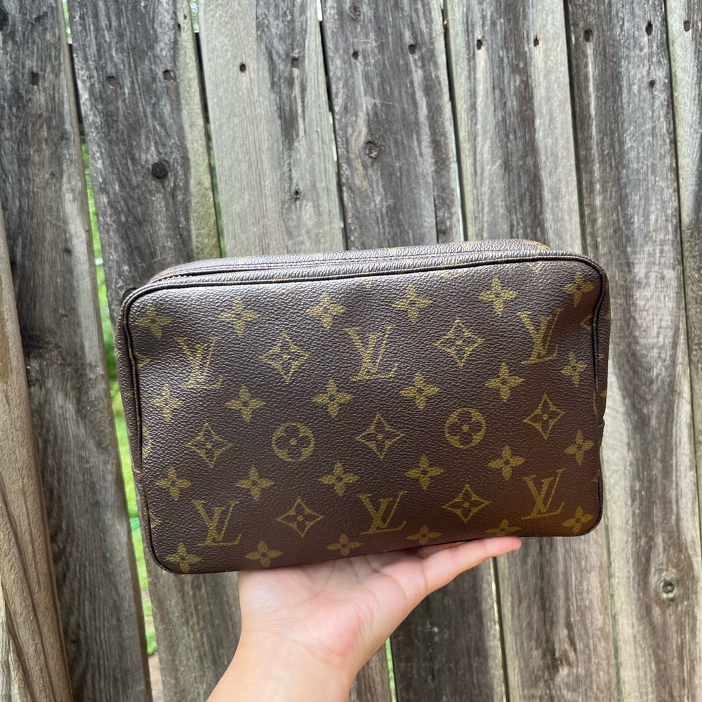 Vintage Louis Vuitton Trousse 23 - Picture 2 of 9